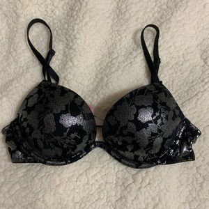 Victoria secret 32A push up bra